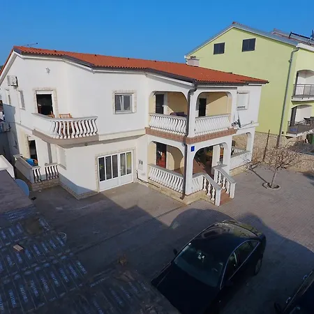Apartments Tina P Vir Exterior photo